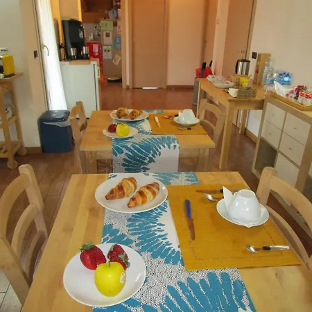 Sibi לינה וארוחת בוקר